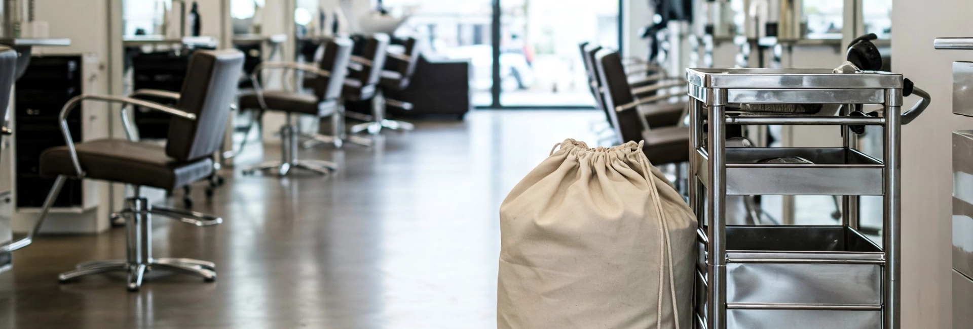 Commercial Delivery In A Salon 1920X650